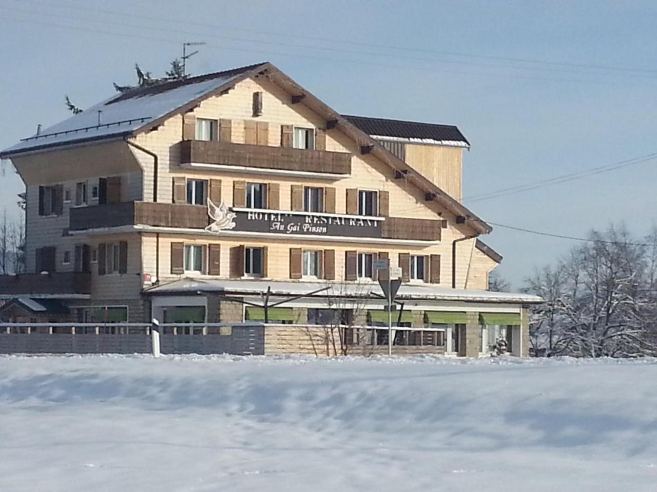 Hotel Restaurant Le Yeti 莱鲁斯 外观 照片