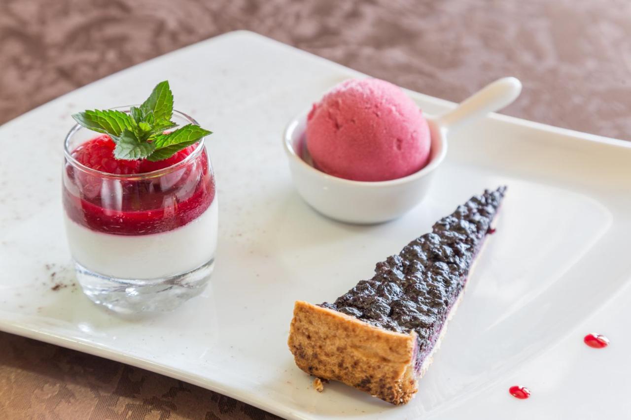 Hotel Restaurant Le Yeti 莱鲁斯 外观 照片